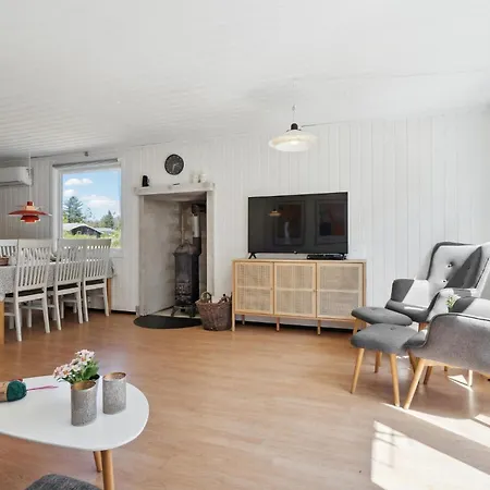Holiday home Lovely In Lokken With Kitchen Lonstrup